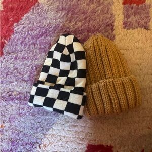 Baby’s first beanie Checkered and Knit Beanie Set